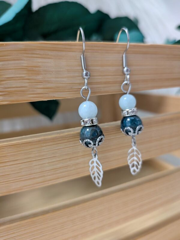 Boucles d’oreilles Apatite Bleue & Aigue-Marine – Feuilles – Acier inoxydable