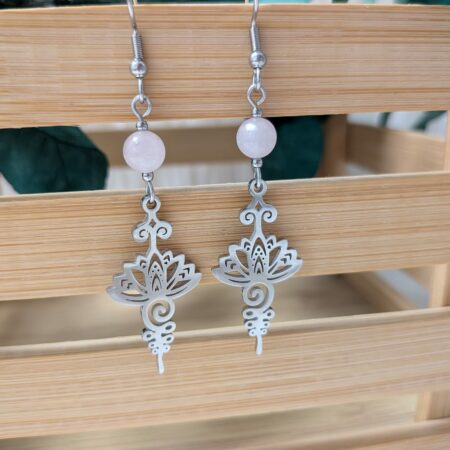 Boucles d’oreilles Kunzite & symbole Unalome – Acier inoxydable