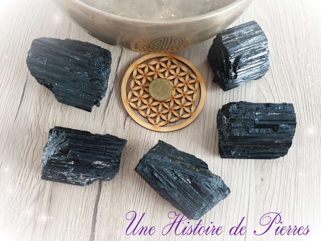 Pierre brute de Tourmaline noire petit modèle