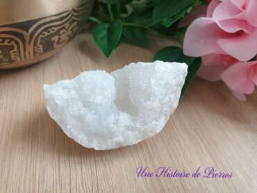 Morceau de Géode de Cristal de Roche 4