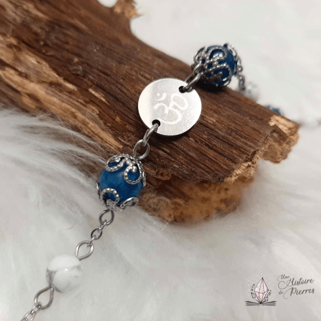 Bracelet Om Apatite bleue et Howlite