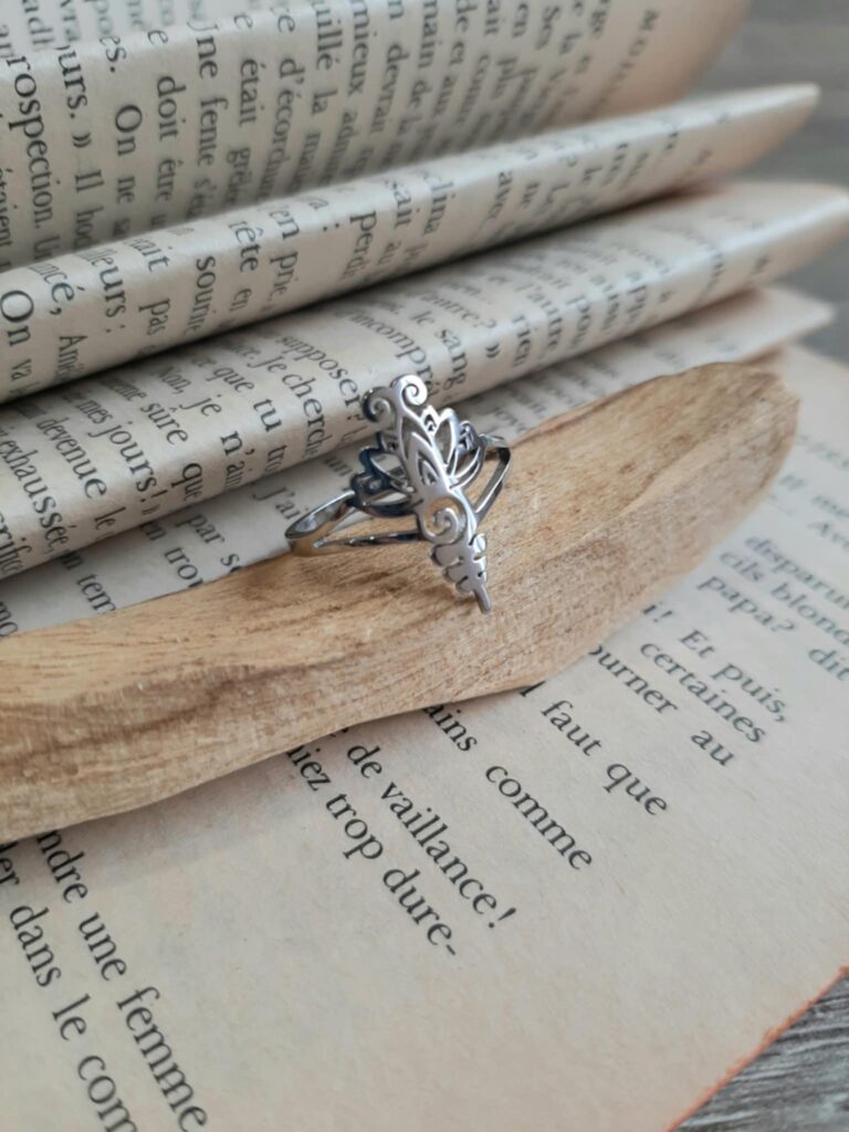 Bague Unalome argentée – Symbole du chemin de vie & sérénité